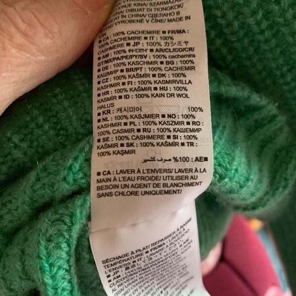 Banana Republic Women's Cashmere Green Sweater - Picture 6 of 11